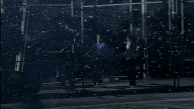 ROSWELL_-_E2X03_SURPRISE_734.jpg