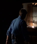 ROSWELL_-_E2X03_SURPRISE_013.jpg