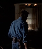 ROSWELL_-_E2X03_SURPRISE_016.jpg