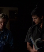 ROSWELL_-_E2X03_SURPRISE_032.jpg