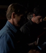 ROSWELL_-_E2X03_SURPRISE_061.jpg