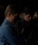 ROSWELL_-_E2X03_SURPRISE_071.jpg