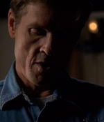 ROSWELL_-_E2X03_SURPRISE_102.jpg