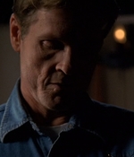 ROSWELL_-_E2X03_SURPRISE_107.jpg