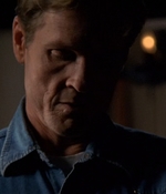 ROSWELL_-_E2X03_SURPRISE_108.jpg