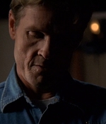 ROSWELL_-_E2X03_SURPRISE_111.jpg