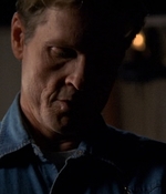 ROSWELL_-_E2X03_SURPRISE_126.jpg