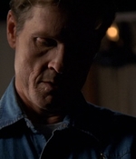 ROSWELL_-_E2X03_SURPRISE_132.jpg
