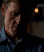 ROSWELL_-_E2X03_SURPRISE_136.jpg