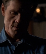 ROSWELL_-_E2X03_SURPRISE_146.jpg