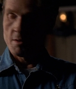 ROSWELL_-_E2X03_SURPRISE_149.jpg