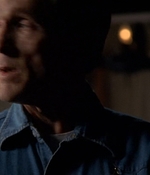 ROSWELL_-_E2X03_SURPRISE_150.jpg