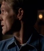ROSWELL_-_E2X03_SURPRISE_167.jpg