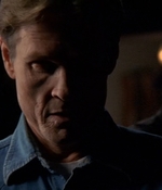 ROSWELL_-_E2X03_SURPRISE_181.jpg