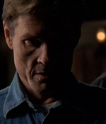 ROSWELL_-_E2X03_SURPRISE_183.jpg