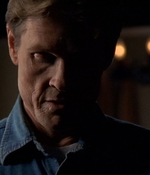 ROSWELL_-_E2X03_SURPRISE_190.jpg