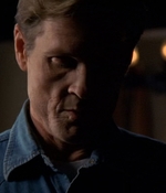 ROSWELL_-_E2X03_SURPRISE_194.jpg