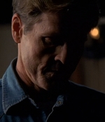 ROSWELL_-_E2X03_SURPRISE_203.jpg