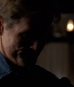ROSWELL_-_E2X03_SURPRISE_208.jpg