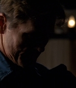 ROSWELL_-_E2X03_SURPRISE_214.jpg