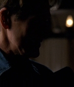 ROSWELL_-_E2X03_SURPRISE_220.jpg