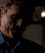 ROSWELL_-_E2X03_SURPRISE_232.jpg
