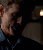 ROSWELL_-_E2X03_SURPRISE_233.jpg