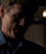 ROSWELL_-_E2X03_SURPRISE_234.jpg
