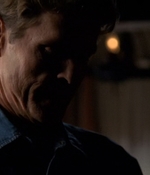 ROSWELL_-_E2X03_SURPRISE_241.jpg
