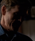 ROSWELL_-_E2X03_SURPRISE_247.jpg