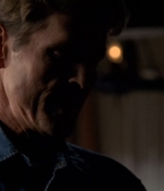 ROSWELL_-_E2X03_SURPRISE_251.jpg