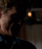 ROSWELL_-_E2X03_SURPRISE_256.jpg