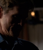 ROSWELL_-_E2X03_SURPRISE_260.jpg