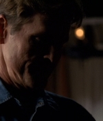 ROSWELL_-_E2X03_SURPRISE_263.jpg