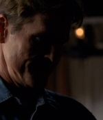 ROSWELL_-_E2X03_SURPRISE_264.jpg