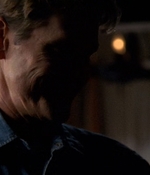 ROSWELL_-_E2X03_SURPRISE_272.jpg