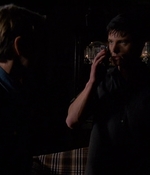 ROSWELL_-_E2X03_SURPRISE_385.jpg