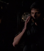 ROSWELL_-_E2X03_SURPRISE_430.jpg