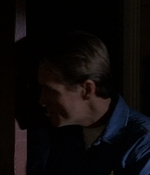 ROSWELL_-_E2X03_SURPRISE_460.jpg