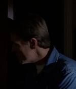 ROSWELL_-_E2X03_SURPRISE_463.jpg