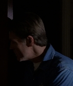 ROSWELL_-_E2X03_SURPRISE_464.jpg