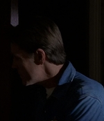ROSWELL_-_E2X03_SURPRISE_465.jpg