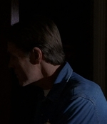 ROSWELL_-_E2X03_SURPRISE_467.jpg