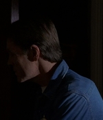 ROSWELL_-_E2X03_SURPRISE_468.jpg