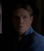 ROSWELL_-_E2X03_SURPRISE_476.jpg
