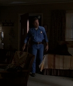 ROSWELL_-_E2X03_SURPRISE_480.jpg