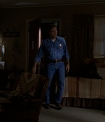 ROSWELL_-_E2X03_SURPRISE_482.jpg