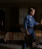 ROSWELL_-_E2X03_SURPRISE_498.jpg