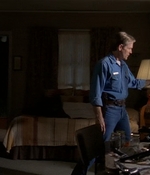 ROSWELL_-_E2X03_SURPRISE_499.jpg