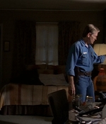 ROSWELL_-_E2X03_SURPRISE_501.jpg